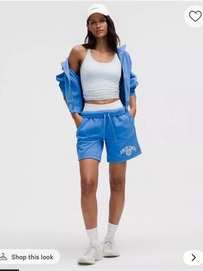 lululemon athletica Women's Scuba Mid-Rise Oversized Short 7" pool party  size M